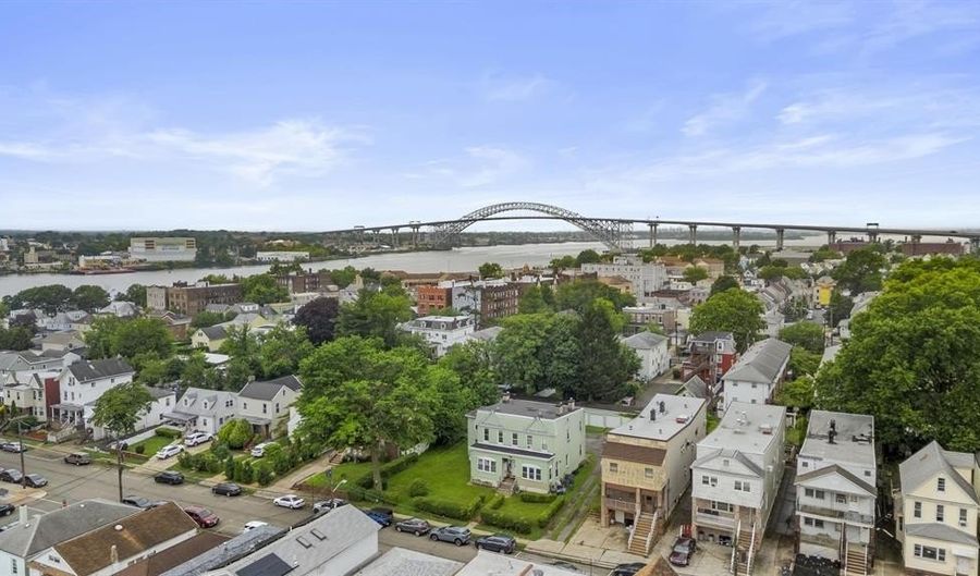 53 LORD Ave 2L, Bayonne, NJ 07002 - 2 Beds, 1 Bath
