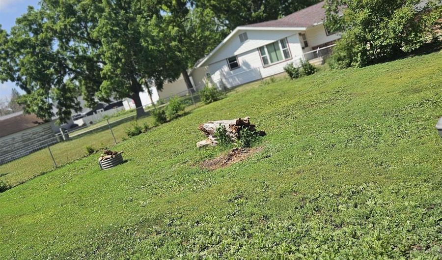 321 N Jones, Algona, IA 50511 - 2 Beds, 2 Bath