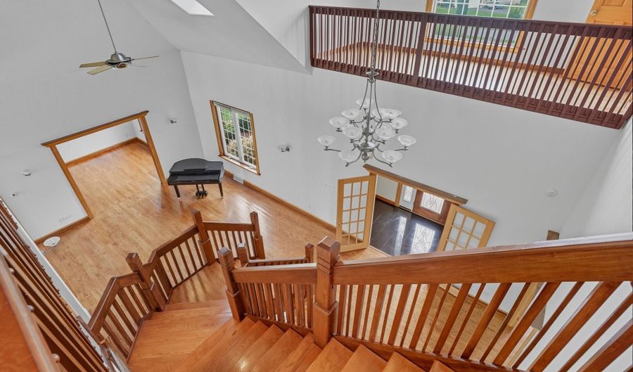 328 RAVEN Cir, Camden Wyoming, DE 19934 - 5 Beds, 6 Bath