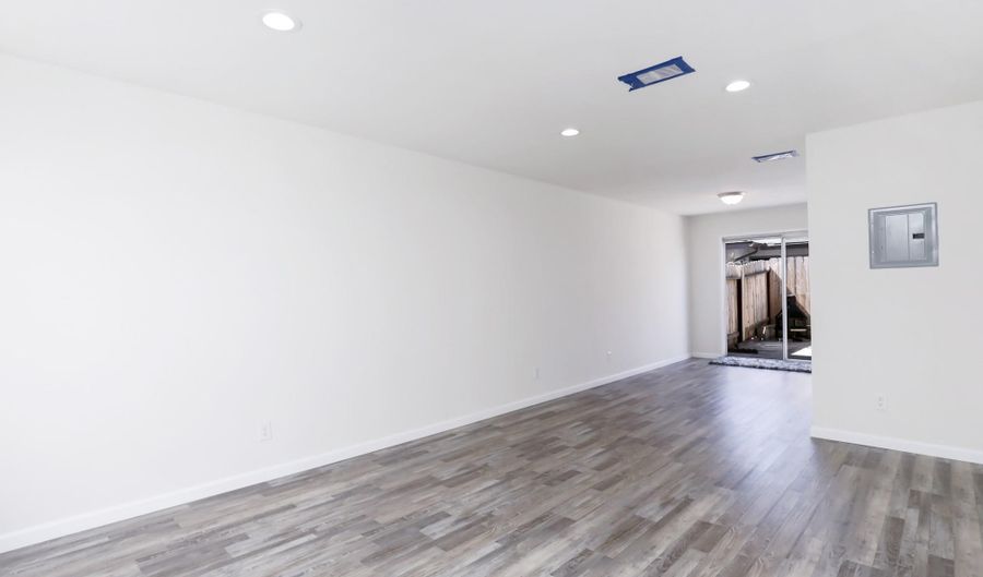 3456 Seabreeze Walk, Oceanside, CA 92056 - 2 Beds, 2 Bath
