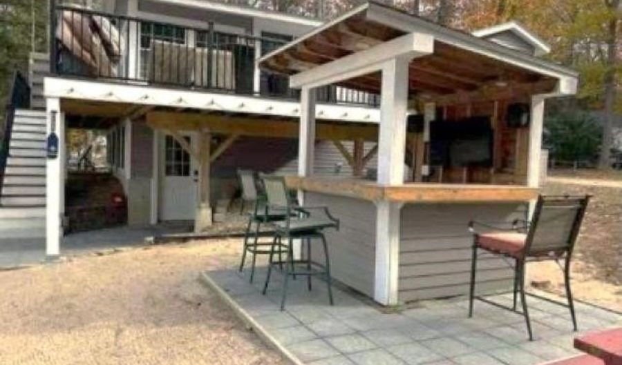 93 E Huntress Pond Rd, Barnstead, NH 03225 - 4 Beds, 2 Bath