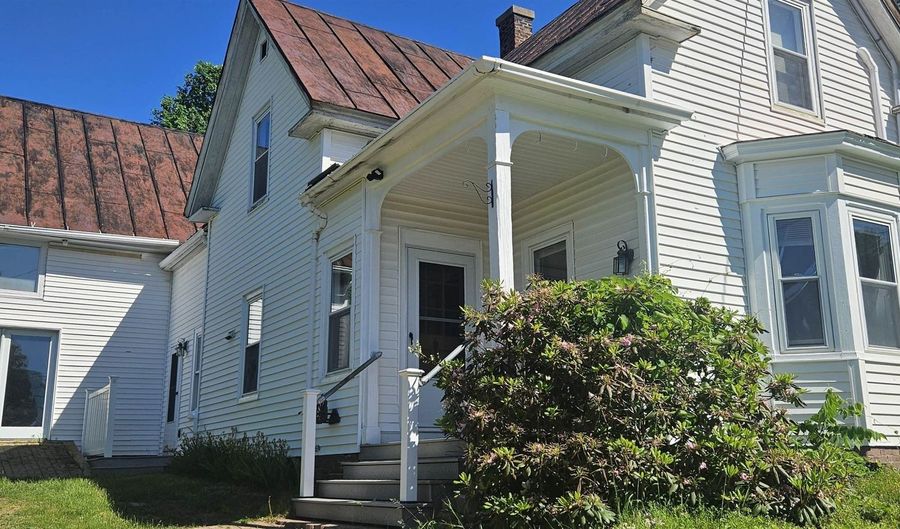 40 Mayhew St A, Bristol, NH 03222 - 1 Beds, 1 Bath