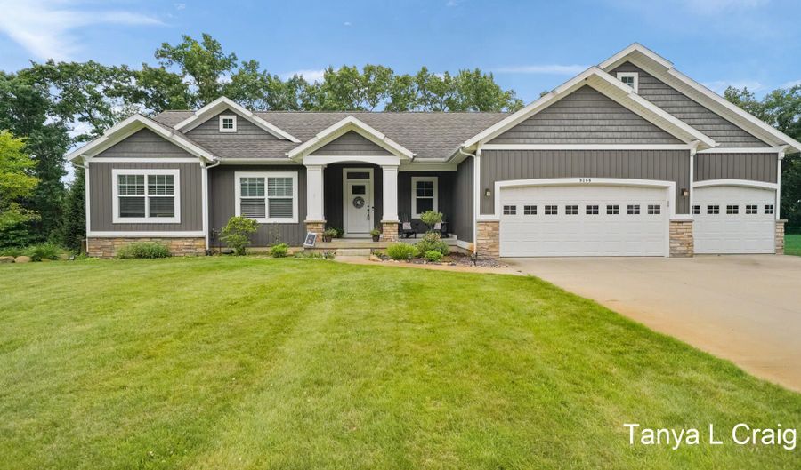 9266 Trafalgar Dr SE, Alto, MI 49302 - 4 Beds, 4 Bath