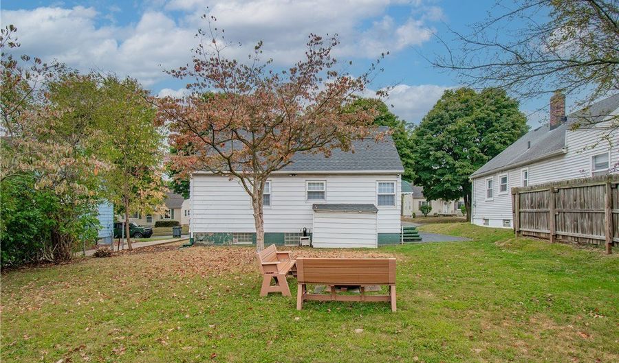 645 Reed Ave, Akron, OH 44306 - 2 Beds, 1 Bath
