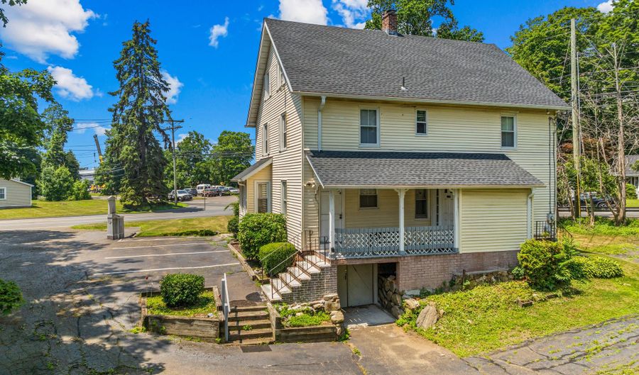 85 School Ground Rd, Branford, CT 06405 - 0 Beds, 2 Bath
