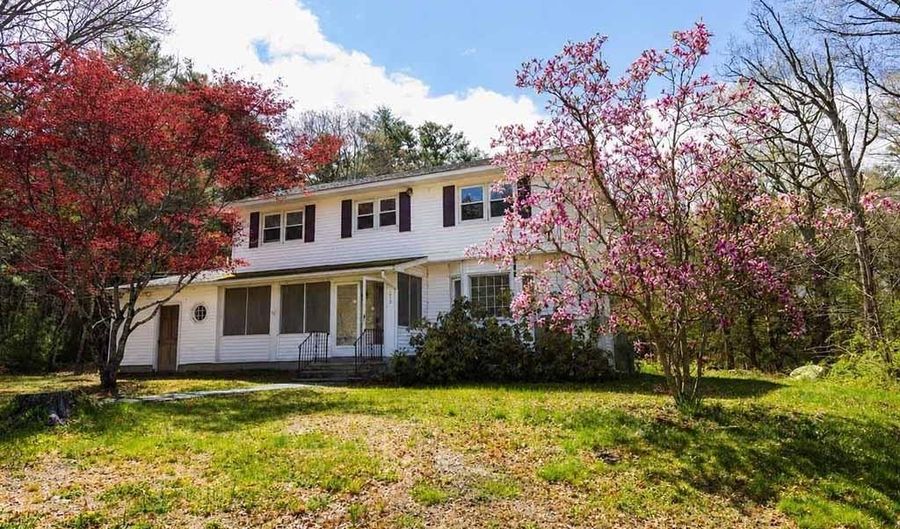 213 Hartford Pike, Foster, RI 02825 - 4 Beds, 4 Bath