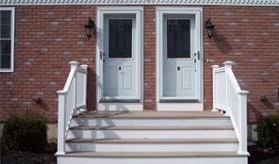 20 RESERVOIR Ave A, Bristol, RI 02809 - 2 Beds, 2 Bath