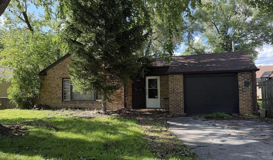 3720 W 116th St, Alsip, IL 60803 - 2 Beds, 1 Bath