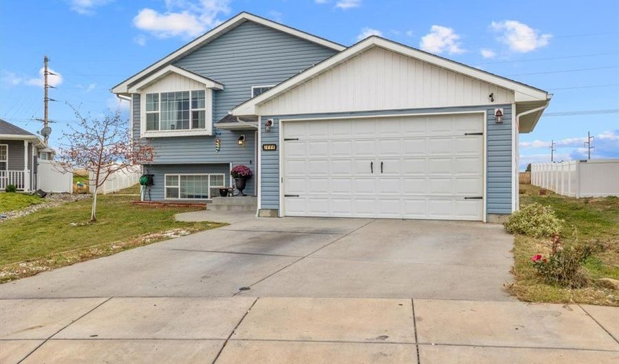 1444 Benjamin Blvd, Billings, MT 59105 - 4 Beds, 3 Bath