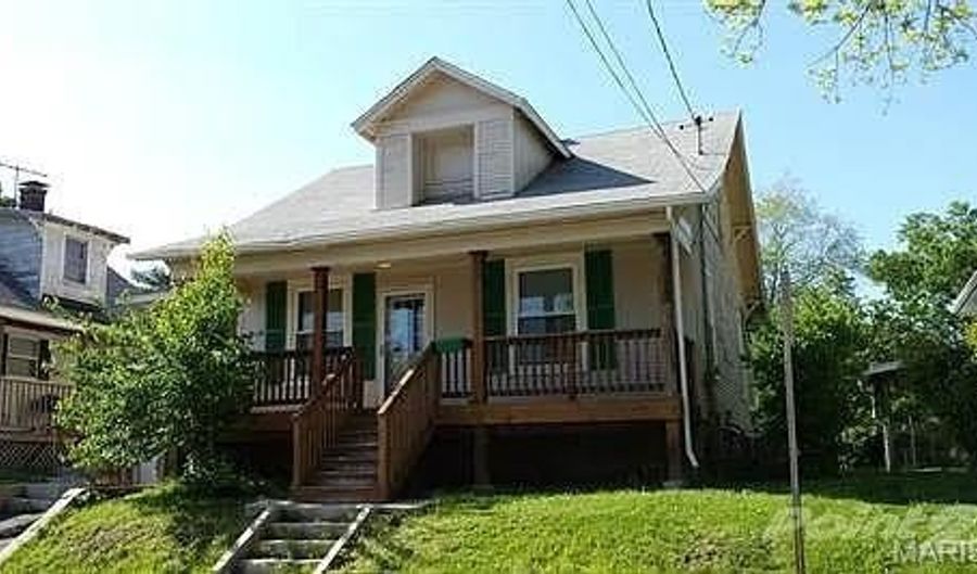 2608 Walnut St, Alton, IL 62002 - 2 Beds, 1 Bath