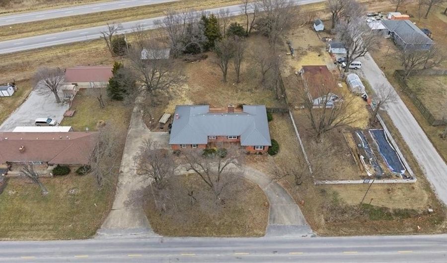 1005 N Old Highway 71, Adrian, MO 64720 - 4 Beds, 3 Bath