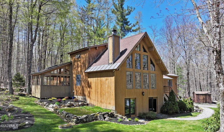 55 Mallard Dr, Becket, MA 01223 - 3 Beds, 3 Bath