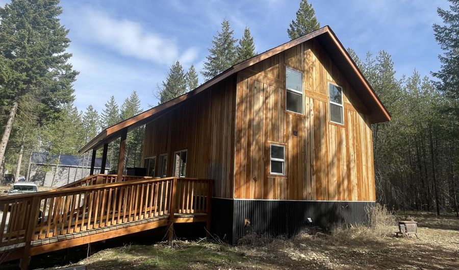 391 Champs Rd, Bonners Ferry, ID 83805 - 2 Beds, 1 Bath