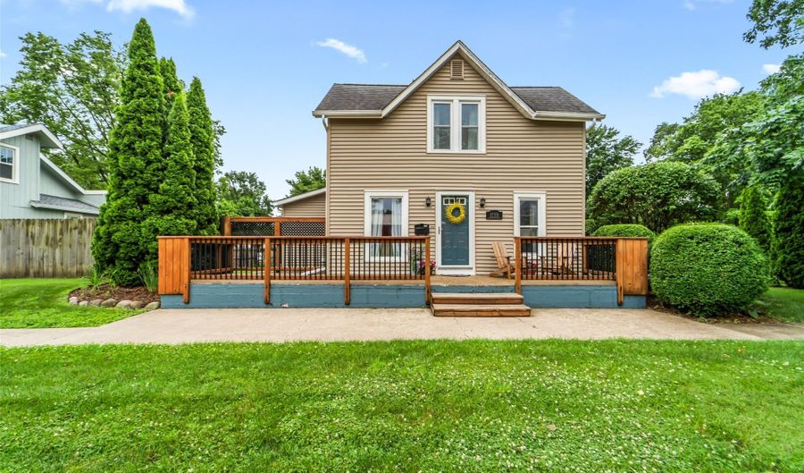 1135 Court St, Adel, IA 50003 - 2 Beds, 2 Bath