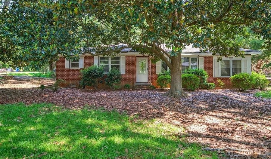 2850 Cherokee Rd, Athens, GA 30605 - 2 Beds, 1 Bath