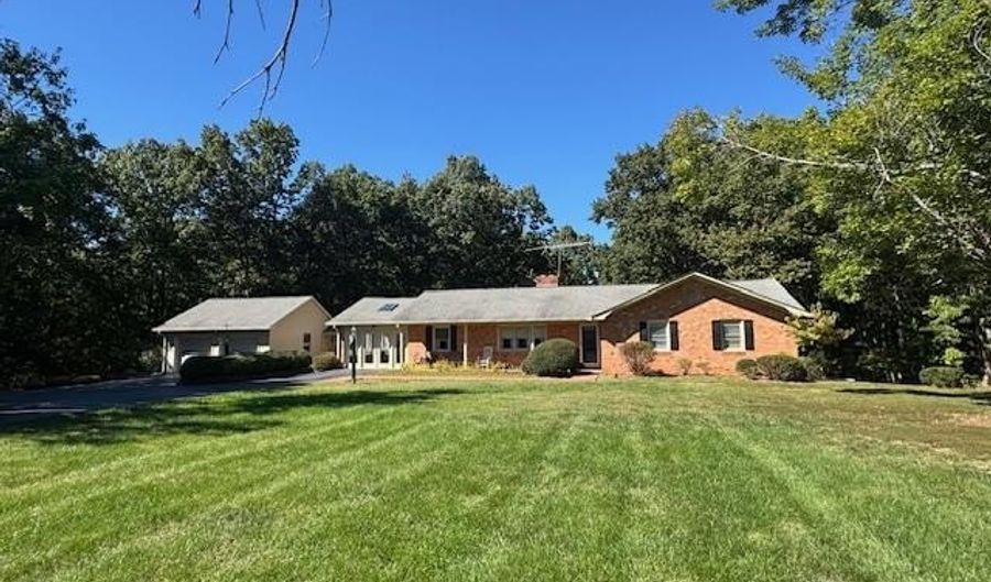 733 Morning Star Rd, Appomattox, VA 24522 - 3 Beds, 3 Bath