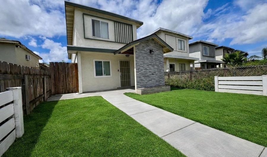 426 Sacramento Ave, Spring Valley, CA 91977 - 3 Beds, 3 Bath