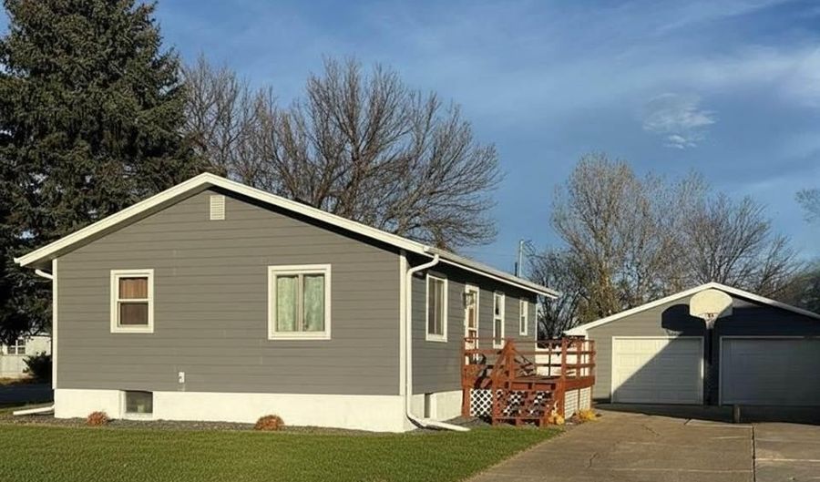 471 ANTHONY Ave, Alliance, NE 69301 - 3 Beds, 2 Bath