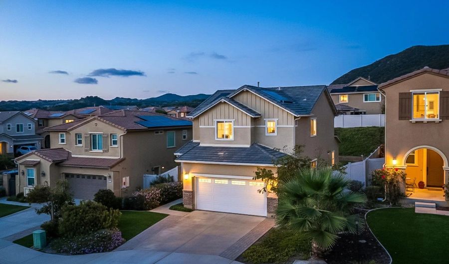 310 Falabella Ln, Fallbrook, CA 92028 - 4 Beds, 3 Bath