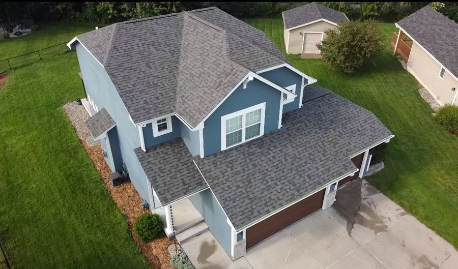 2203 NW Lakeside Ct, Ankeny, IA 50023 - 3 Beds, 4 Bath