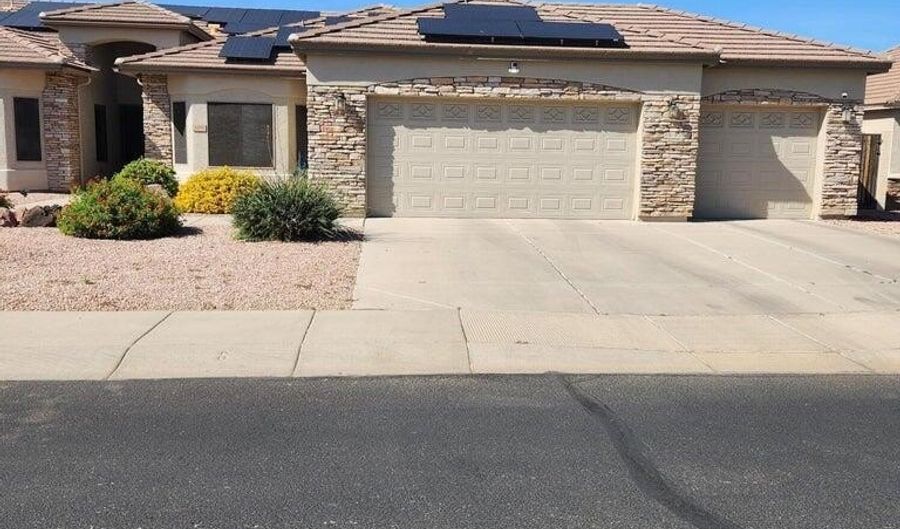 108 W Ridgeview Trl, Casa Grande, AZ 85122 - 3 Beds, 3 Bath