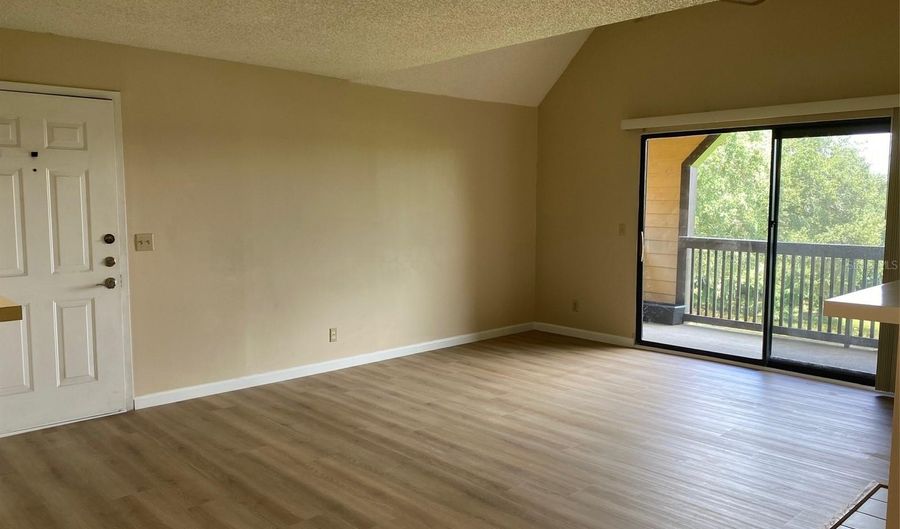 380 LAKE ONTARIO Ct 303, Altamonte Springs, FL 32701 - 1 Beds, 1 Bath