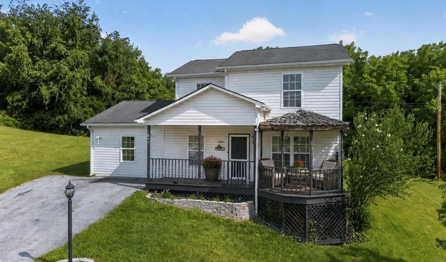 684 Hallock Cir, Abingdon, VA 24210 - 3 Beds, 2 Bath