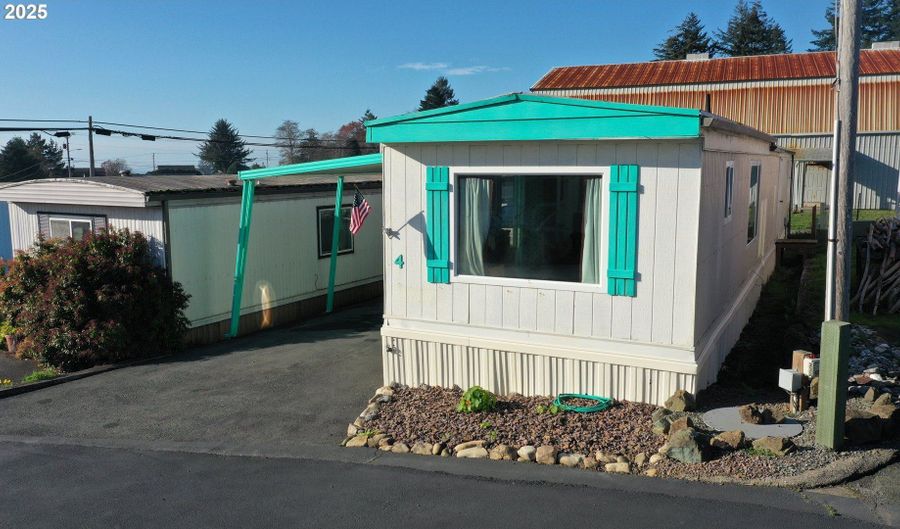 15765 S HIGHWAY 101 4, Brookings, OR 97415 - 2 Beds, 1 Bath