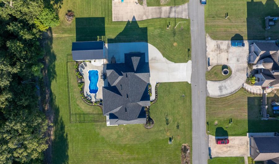 1090 Sandy Ln, Arnaudville, LA 70512 - 4 Beds, 2 Bath