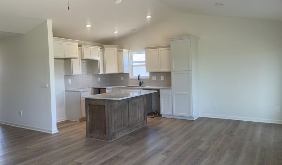2228 E Chicory St, Andover, KS 67002 - 2 Beds, 2 Bath