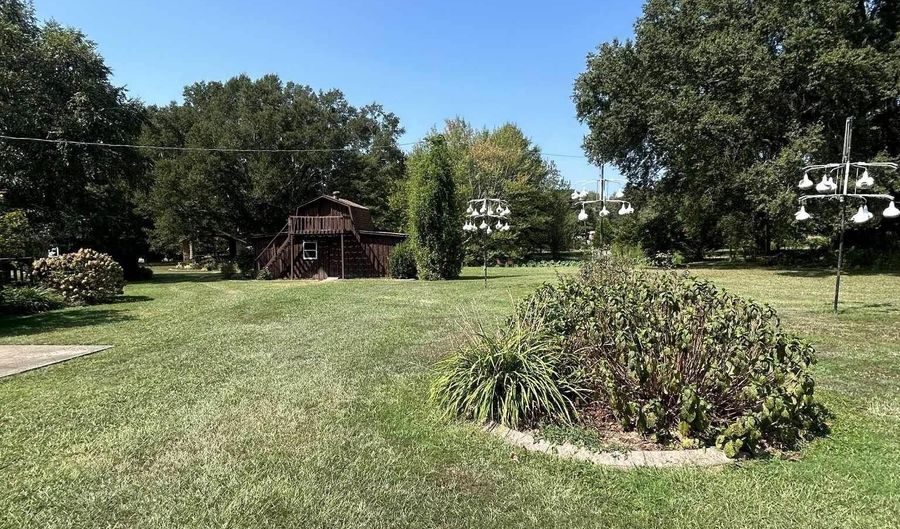 17835 Oakdale Rd, Athens, AL 35613 - 3 Beds, 2 Bath