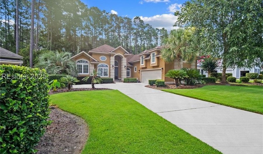 227 Hampton Lake Dr, Bluffton, SC 29910 - 4 Beds, 5 Bath