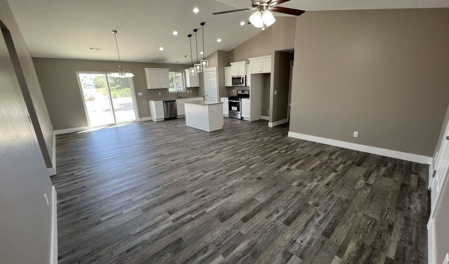 1715 Opal Dr, Elko, NV 89801 - 3 Beds, 2 Bath