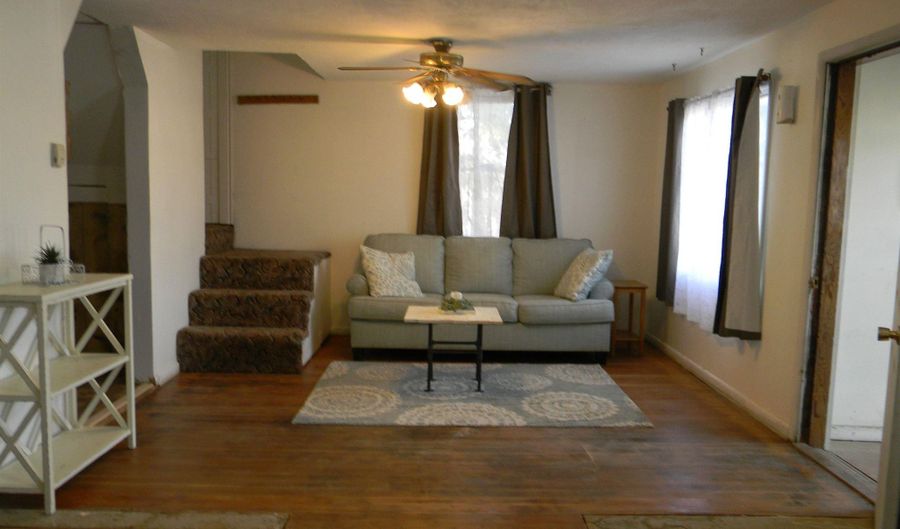 307 Diamondville Ave, Diamondville, WY 83116 - 3 Beds, 1 Bath