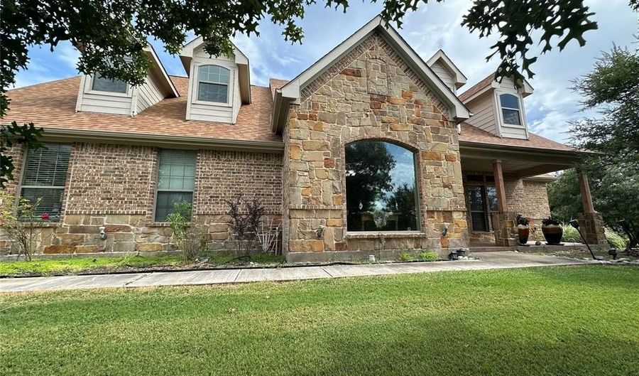 630 Sandwood Ct, Weatherford, TX 76085 - 4 Beds, 3 Bath