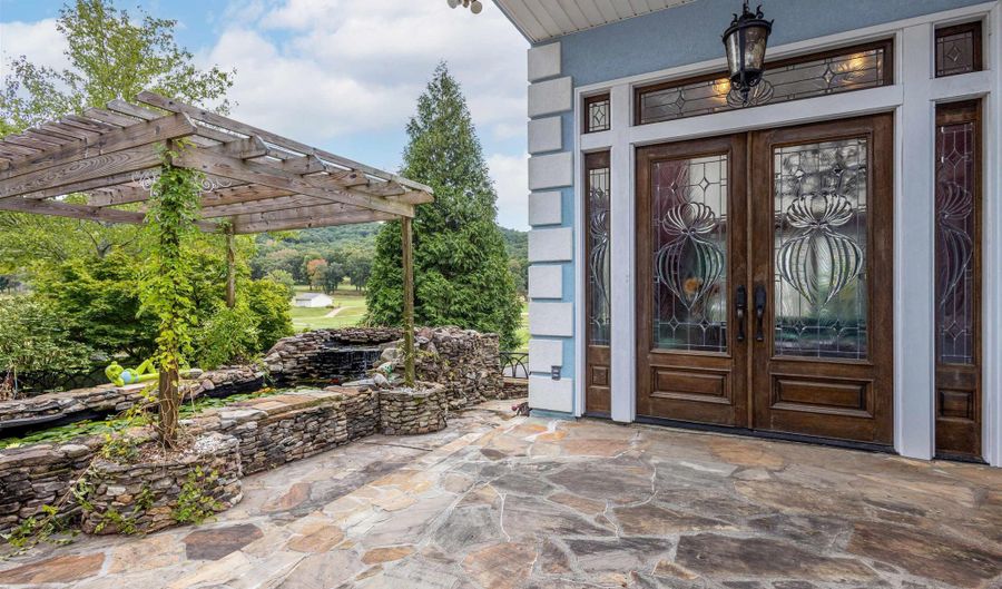 514 HIGHLAND Ave, Anniston, AL 36207 - 4 Beds, 5 Bath