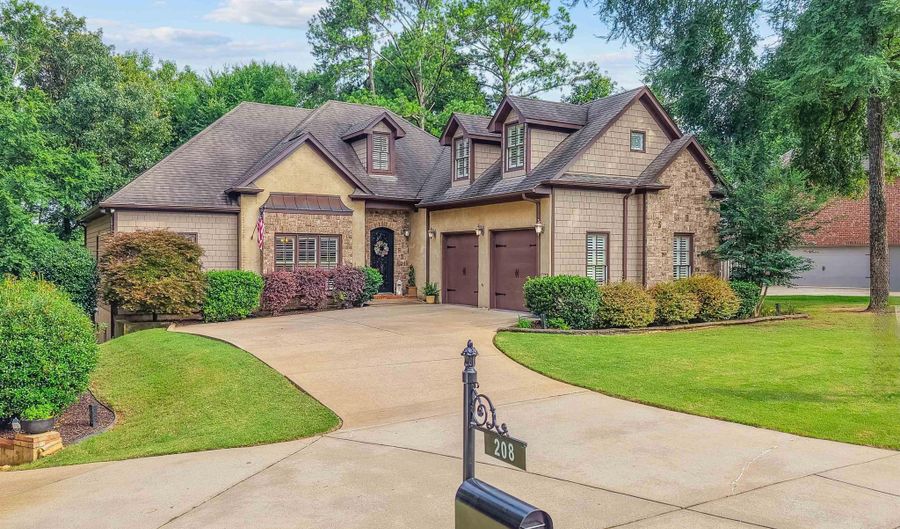 208 STERLING GATE Ln, Alabaster, AL 35007 - 5 Beds, 4 Bath