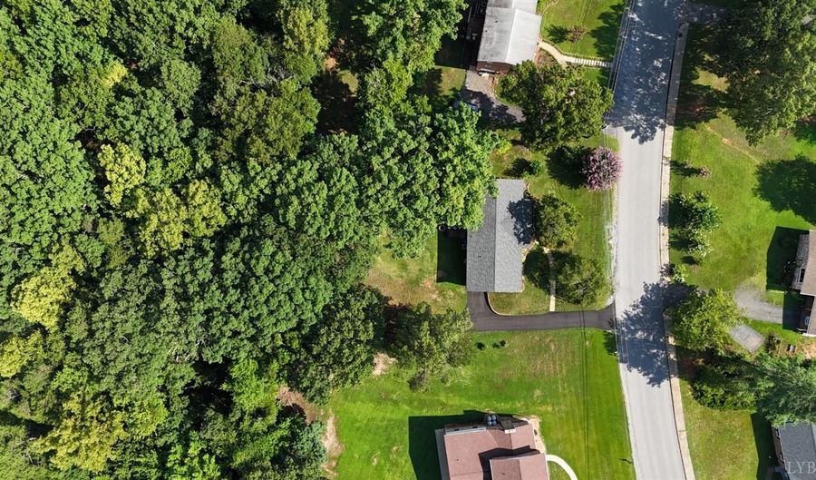 1604 Avondale Dr, Altavista, VA 24517 - 5 Beds, 2 Bath