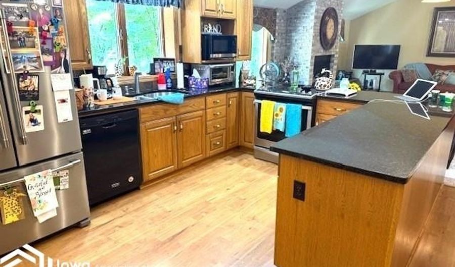 109 Sunset Dr, Algona, IA 50511 - 3 Beds, 3 Bath