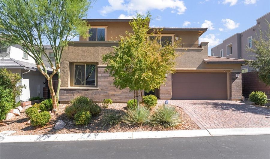 6472 Farness St, Las Vegas, NV 89135 - 5 Beds, 5 Bath