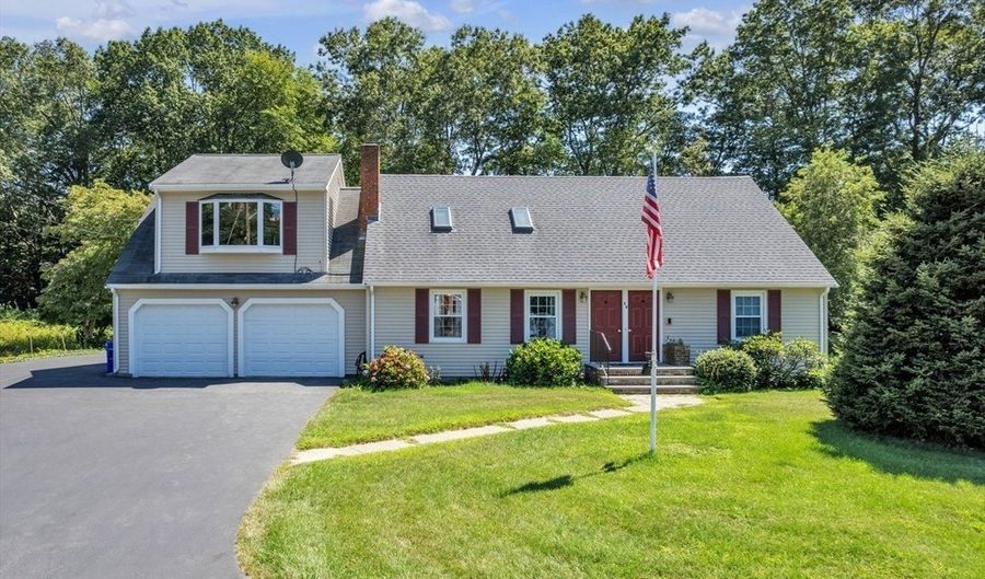 38 Standish Rd, Attleboro, MA 02703 - 3 Beds, 2 Bath