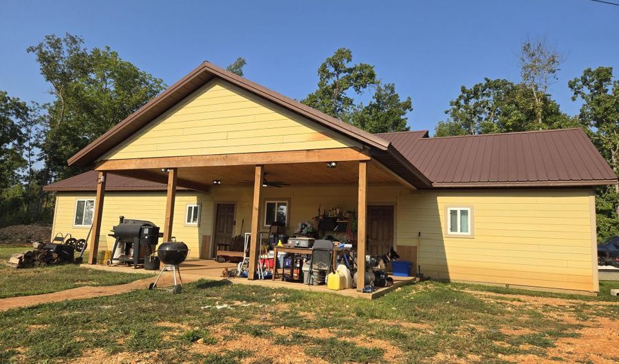 7378 P Rr 7, Ava, MO 65608 - 4 Beds, 3 Bath