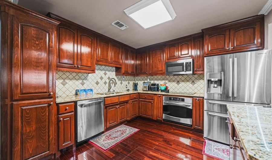 810 SW 1st, Andrews, TX 79714 - 3 Beds, 2 Bath