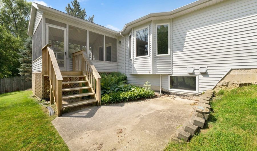 102 Peggy Ln, Avilla, IN 46710 - 3 Beds, 2 Bath