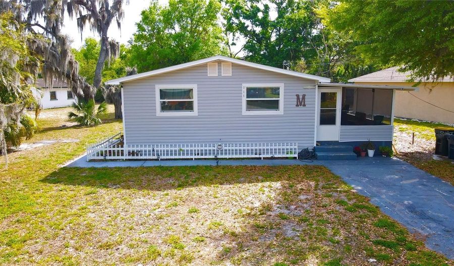 111 NE PALENCIA Rd, Auburndale, FL 33823 - 3 Beds, 2 Bath