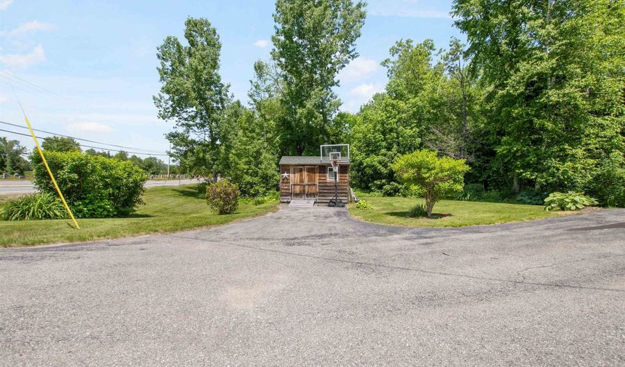 2006 Hutchins St, Berlin, NH 03570 - 3 Beds, 3 Bath