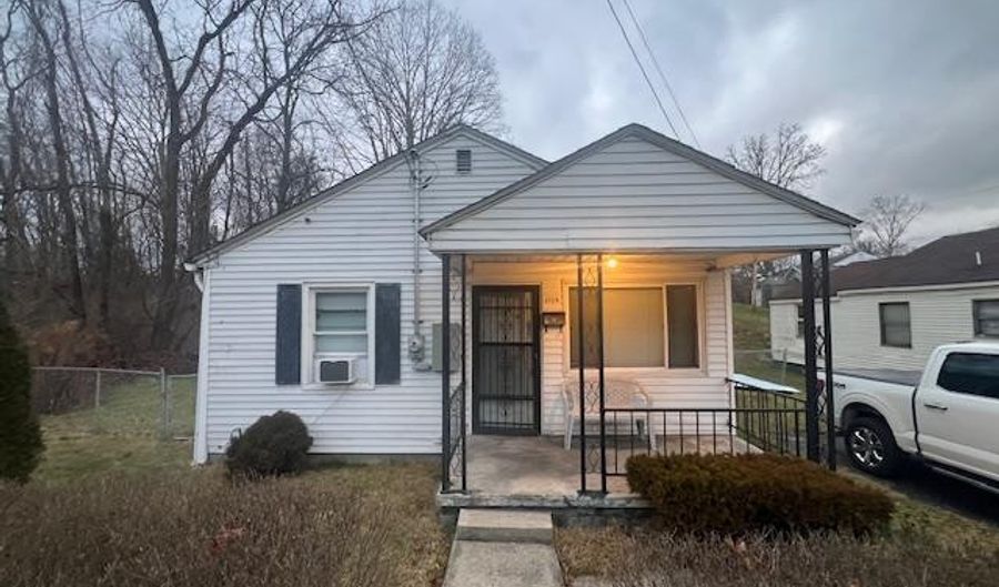1729 S FAYETTE St, Beckley, WV 25801 - 2 Beds, 1 Bath