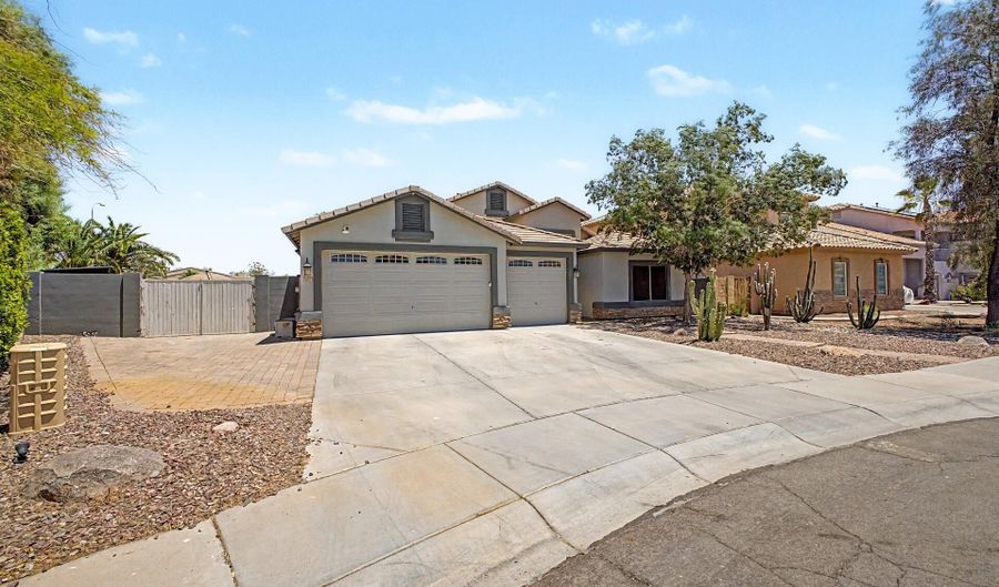 5325 S Monte Vista St, Chandler, AZ 85249 - 5 Beds, 4 Bath