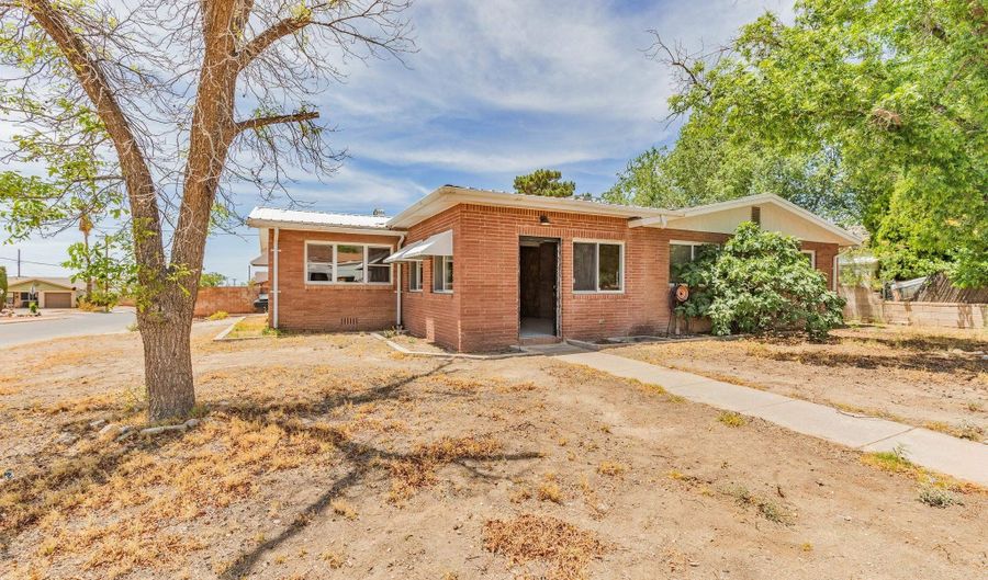 2501 Baylor Ave, Alamogordo, NM 88310 - 3 Beds, 2 Bath