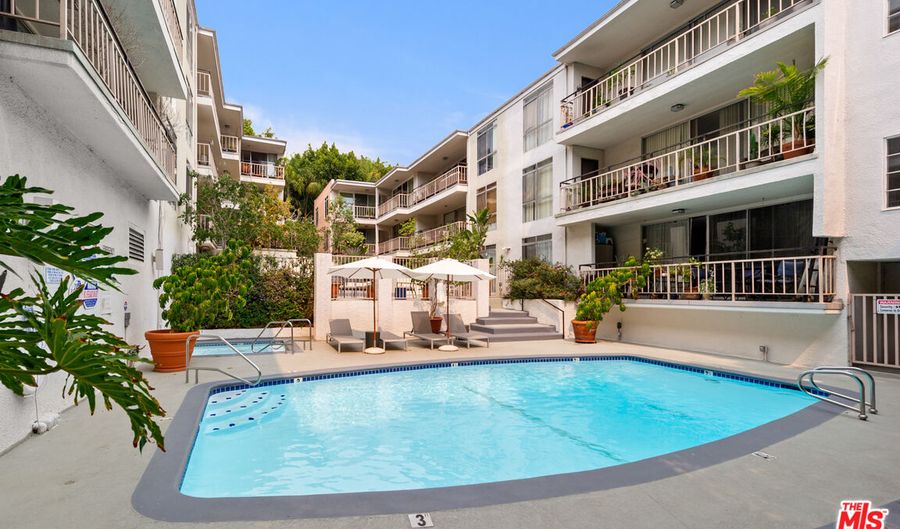 7270 Hillside Ave 302, Los Angeles, CA 90046 - 1 Beds, 2 Bath